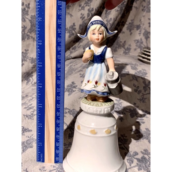 Vintage 1980 Katrina Netherlands Limited Edition World of Children Bell - Picture 7 of 7
